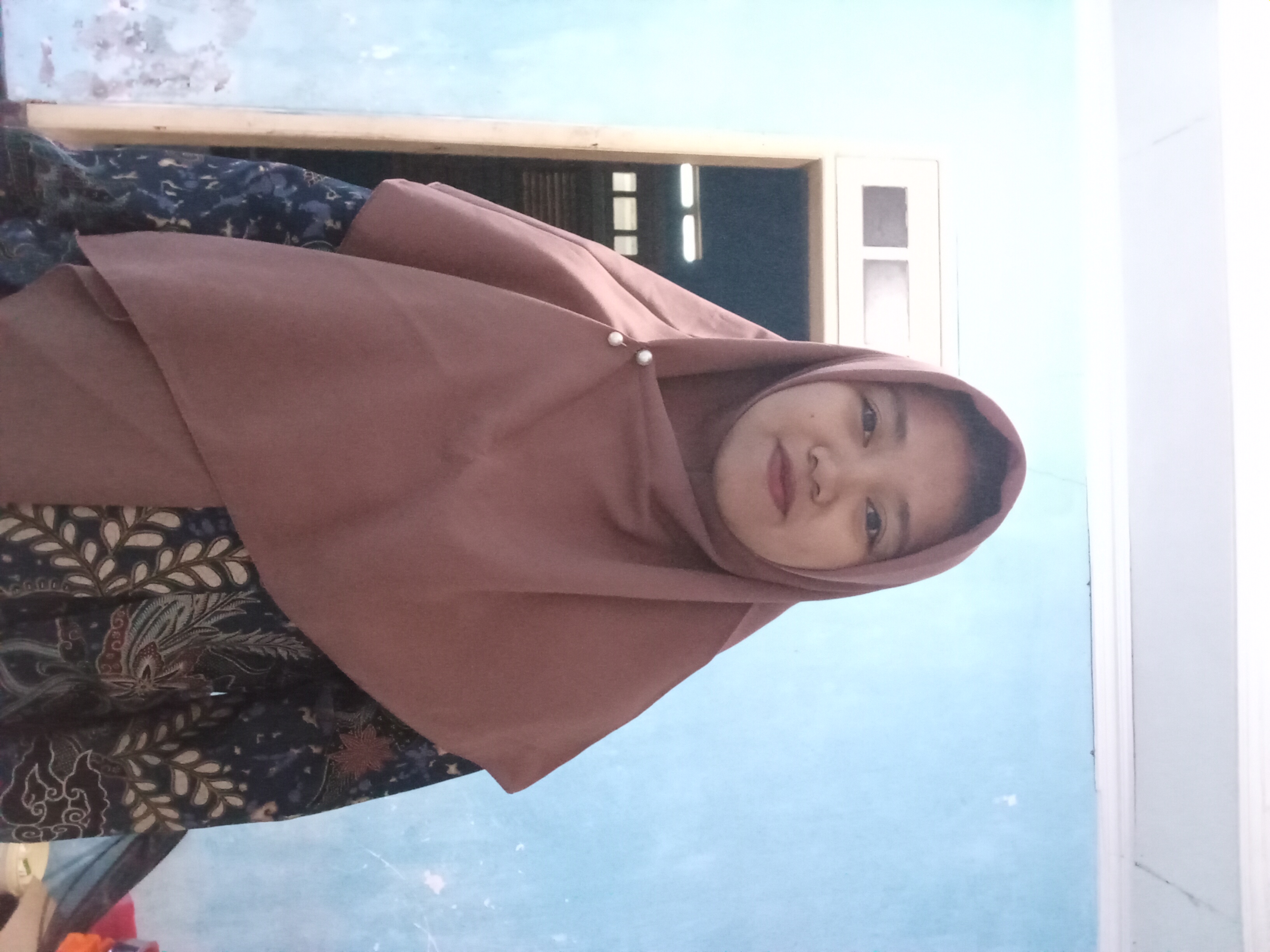 Foto YAYANG FEBIOLA, S.PD