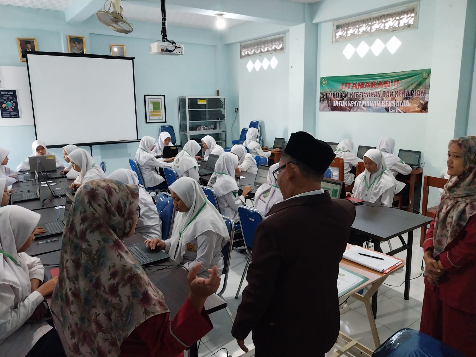 Berita Gambar