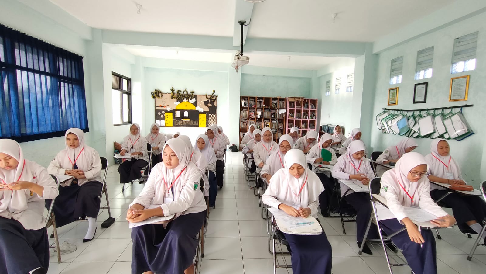 Berita Gambar